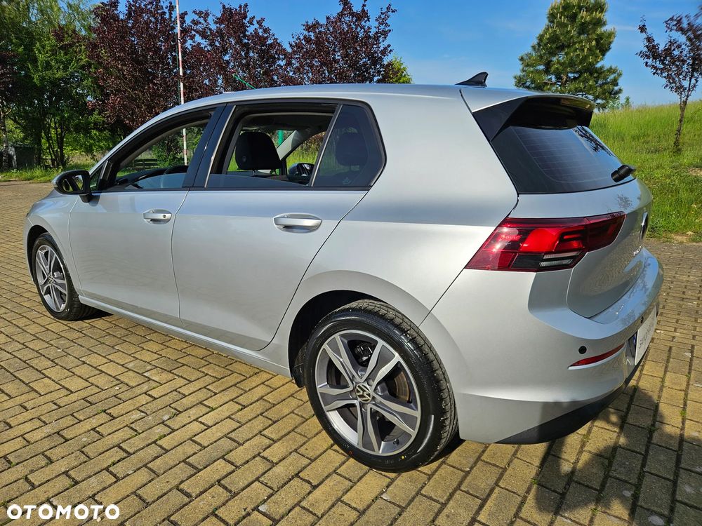 Volkswagen Golf VIII 2.0 TDI - 11