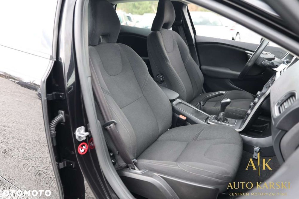 Volvo V40 - 27