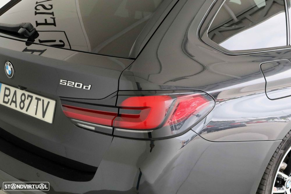 BMW 520 d Pack Desportivo M Auto - 10