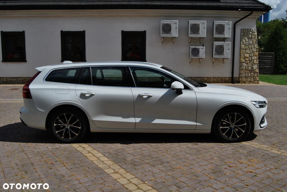 Volvo V60 B4 D Momentum - 19