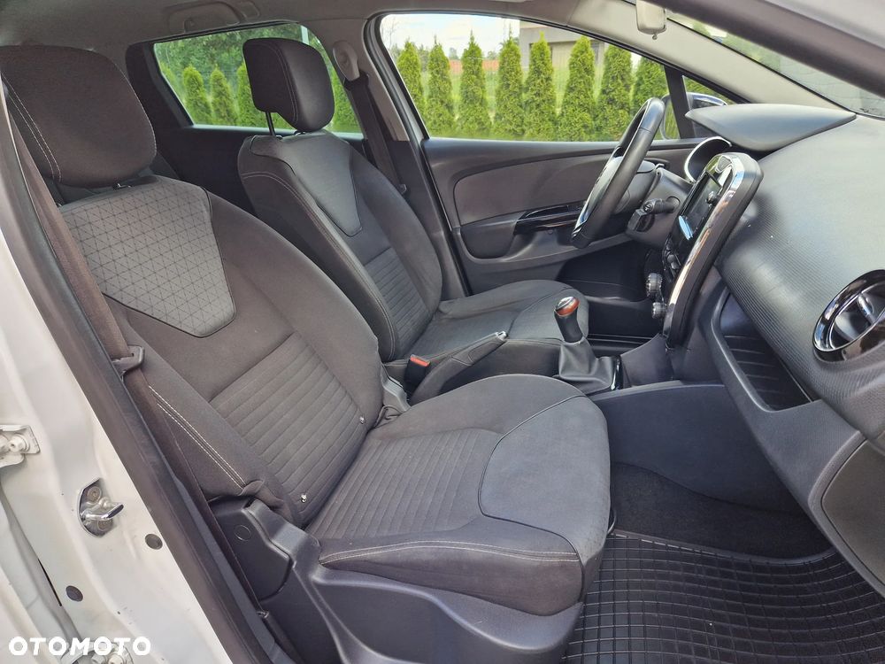 Renault Clio - 18
