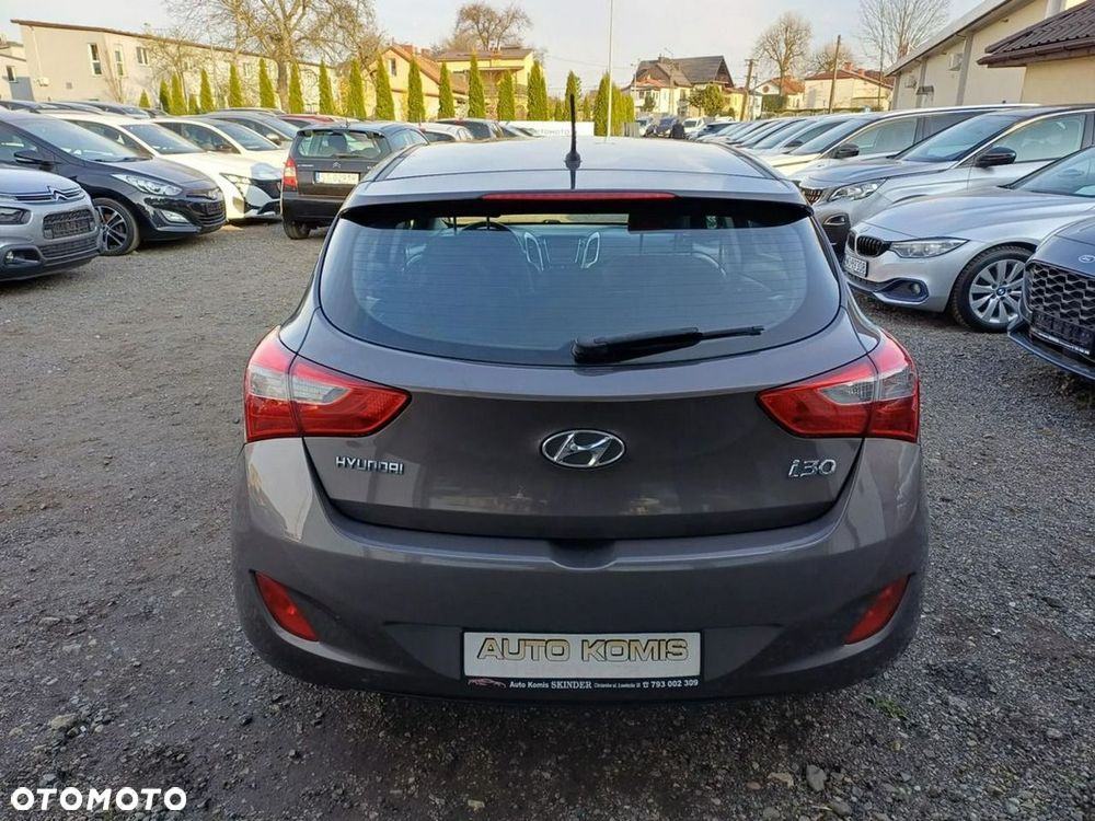 Hyundai i30 1.4 Classic + - 6