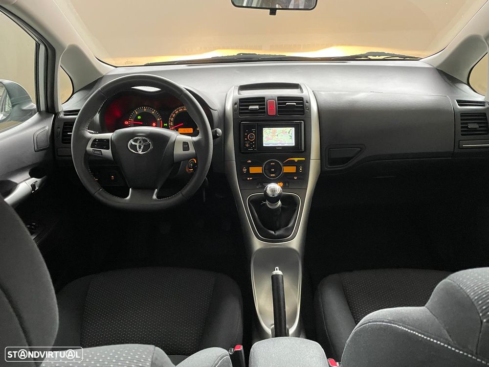 Toyota Auris 1.4 D-4D Cool - 11