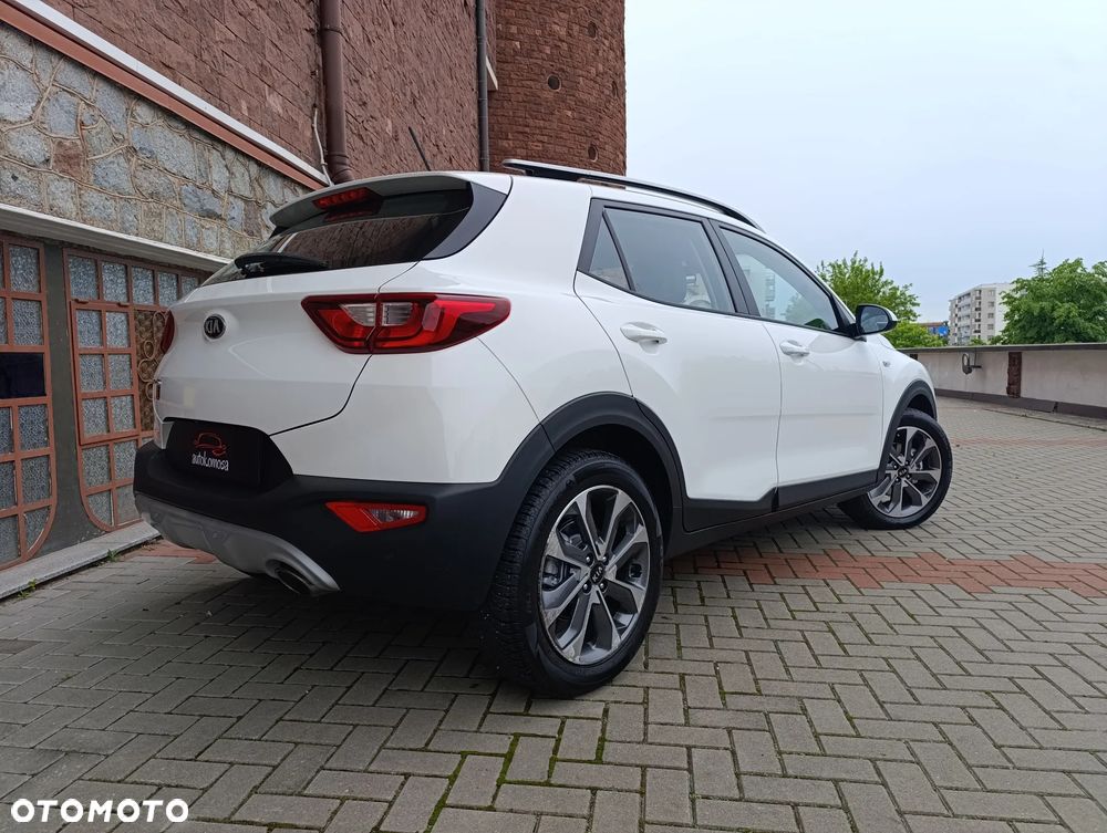 Kia Stonic 1.4 L - 14