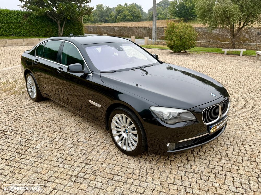 BMW 740 d Pack M - 12