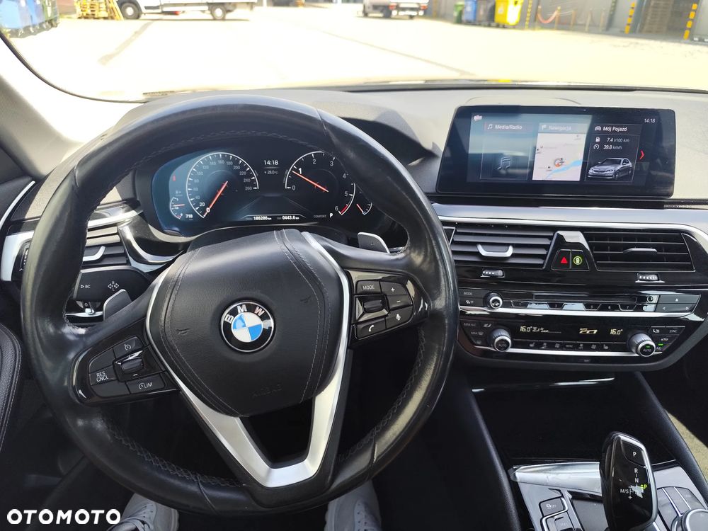 BMW Seria 5 520d Sport Line sport - 28