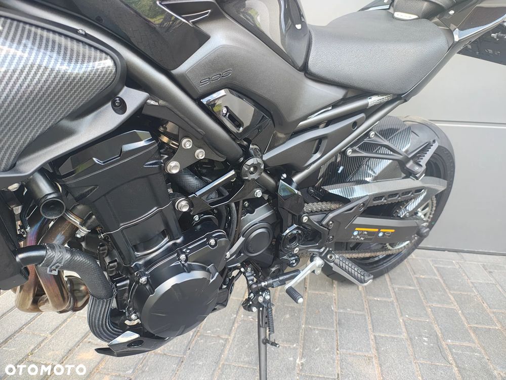 Kawasaki Z 900 - 12