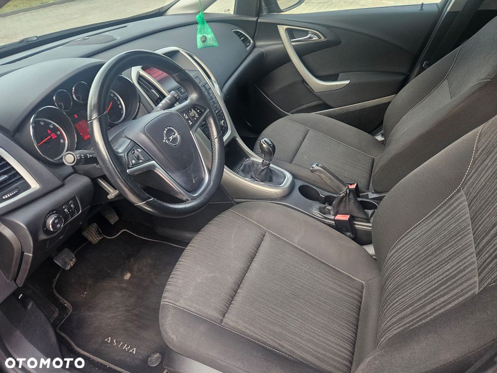 Opel Astra 1.4 Turbo - 11