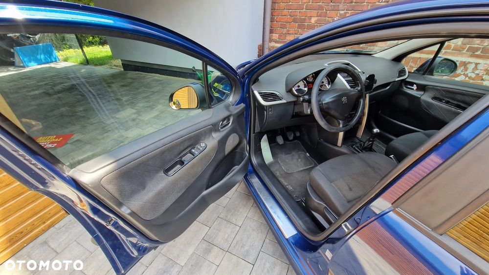 Peugeot 207 90 HDi FAP (Blue Lion) Sport - 20