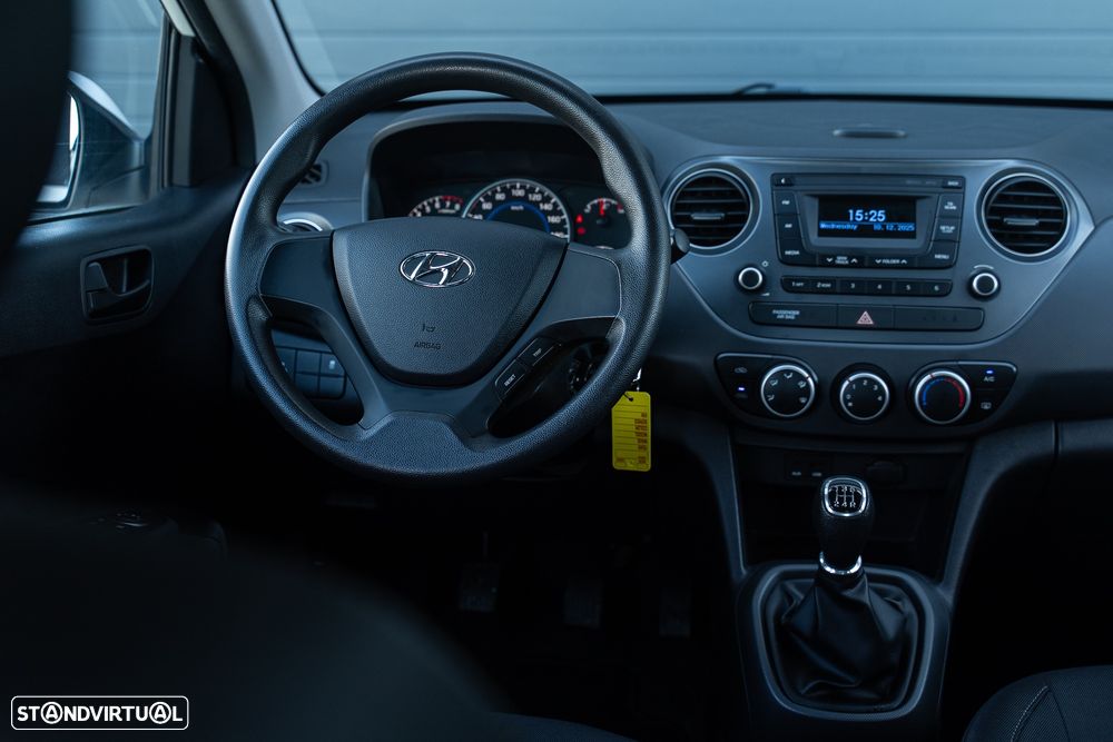 Hyundai i10 1.2 YES! Silver - 23