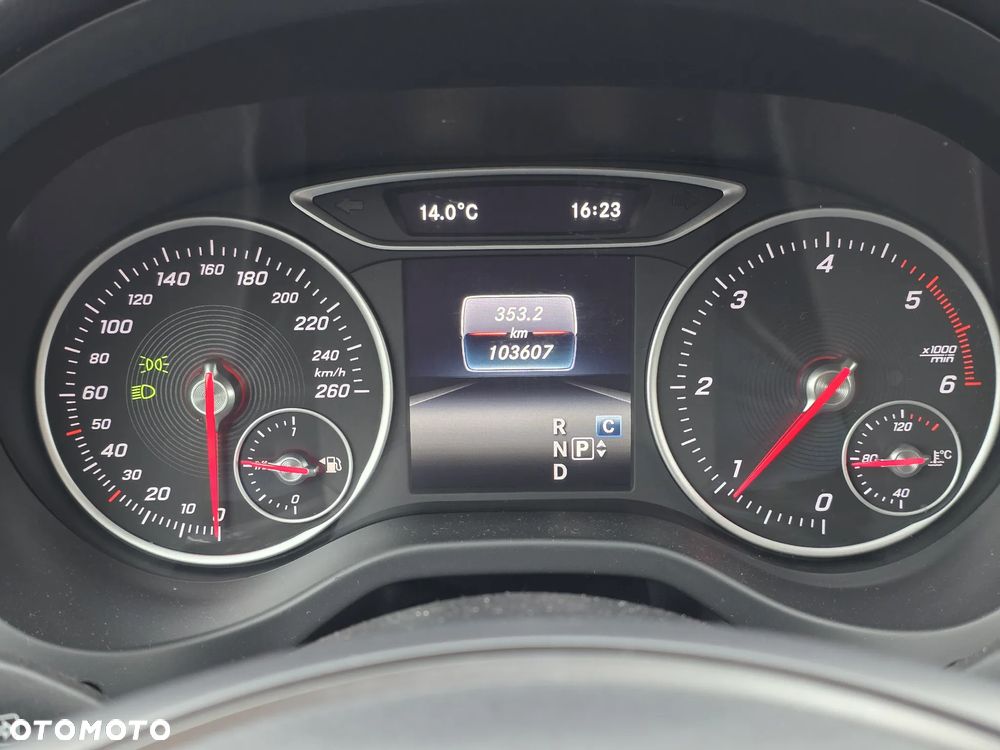 Mercedes-Benz Klasa A 180 d 7G DCT - 21