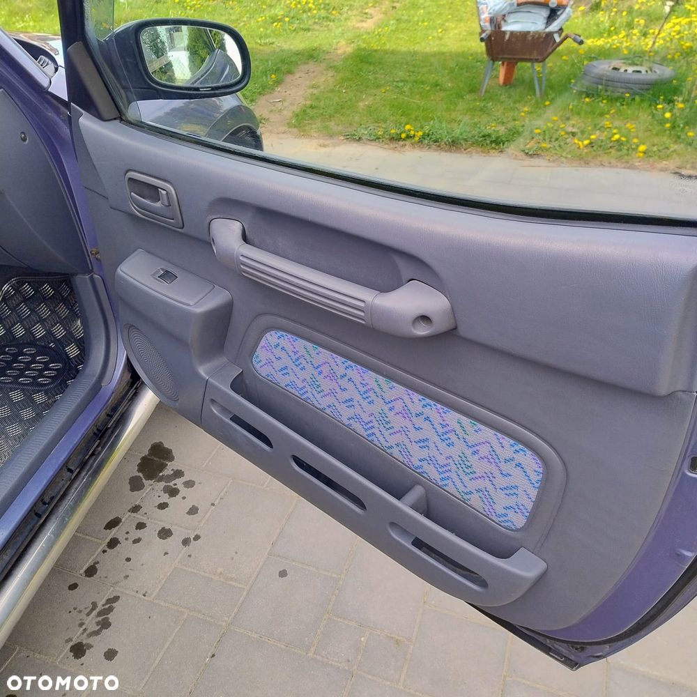 Toyota RAV4 2.0 - 9