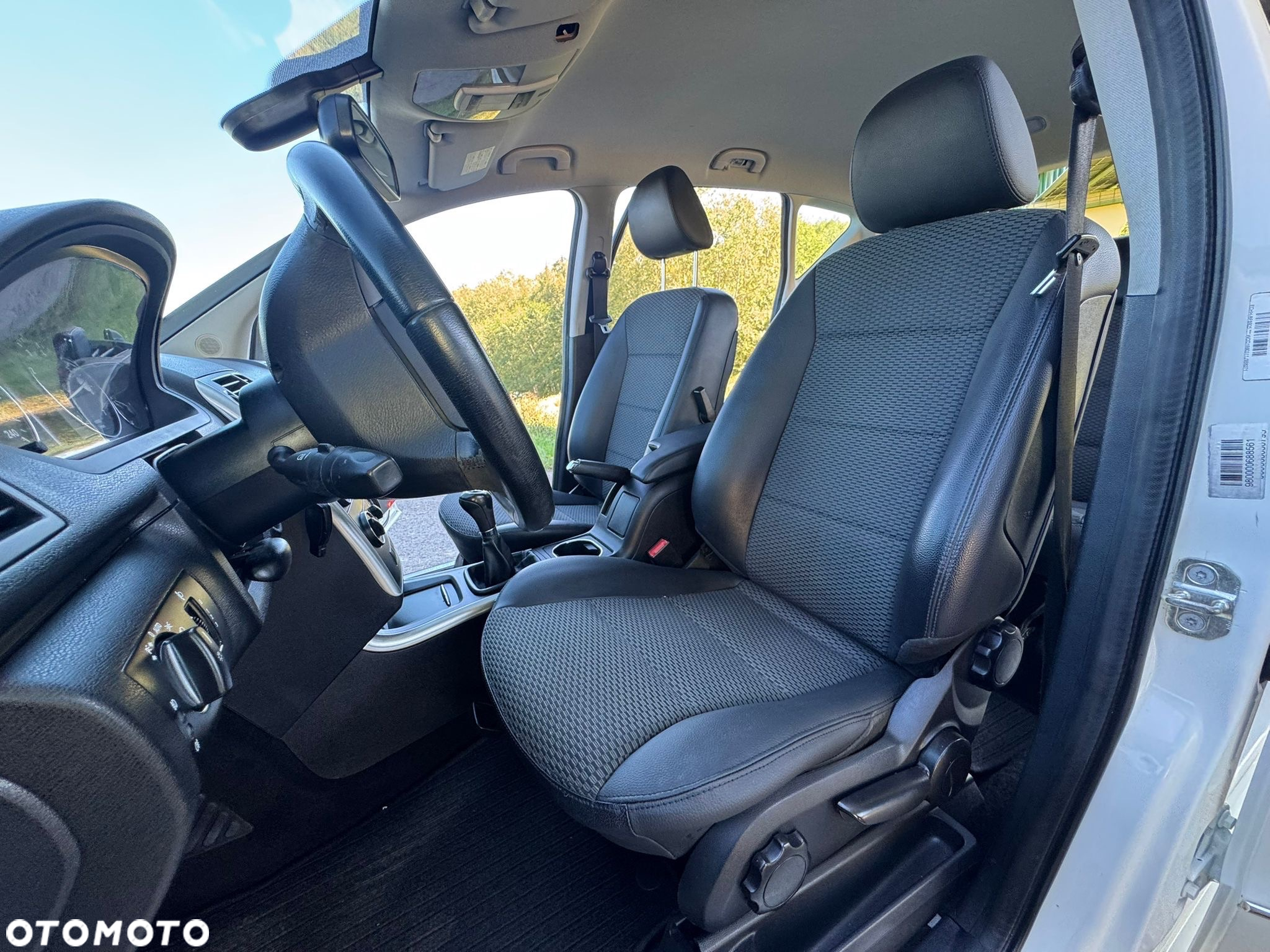 Mercedes-Benz Klasa A 160 BlueEFFICIENCY Special Edition - 22