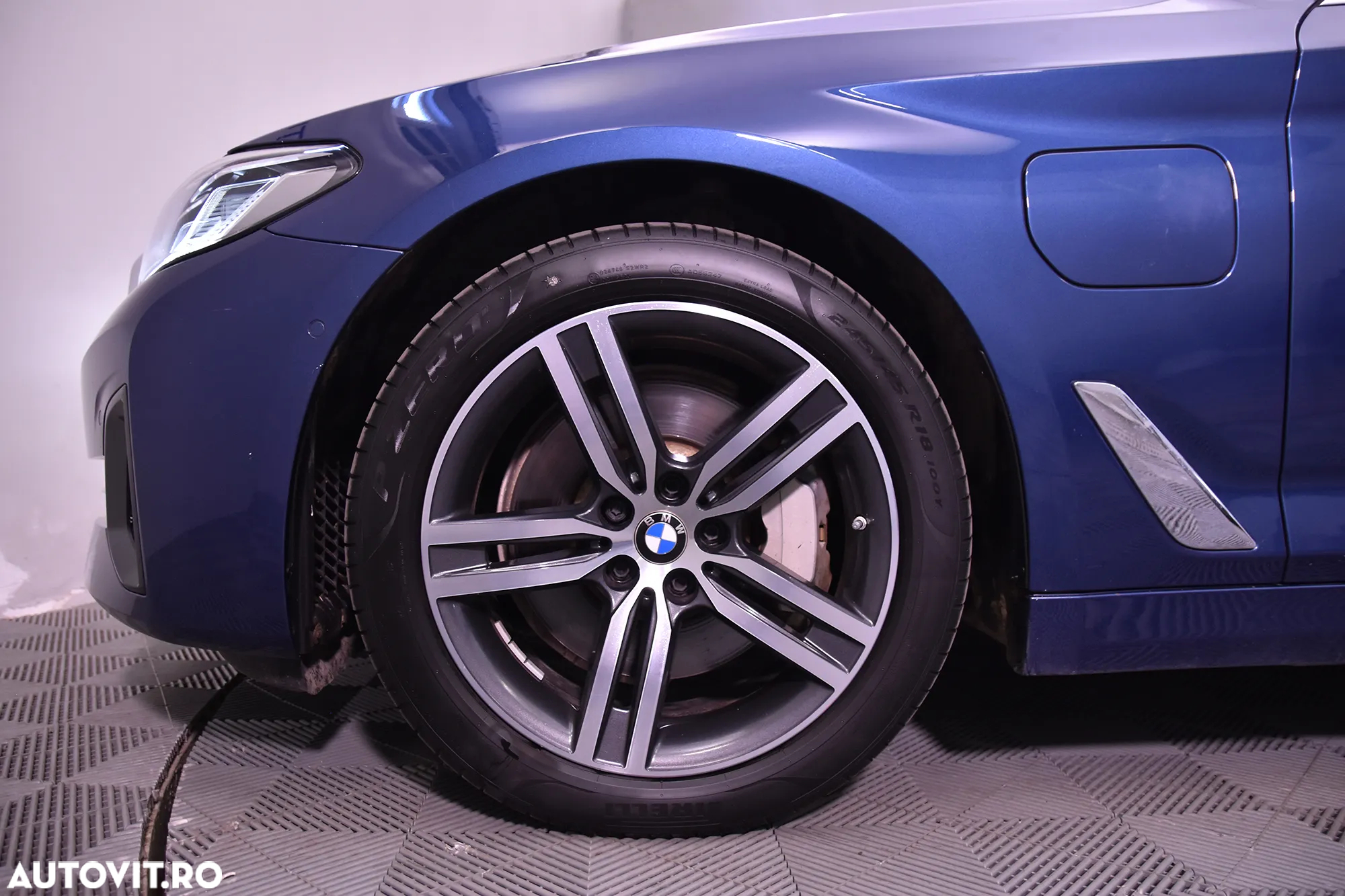 BMW Seria 5 530e xDrive AT PHEV - 13