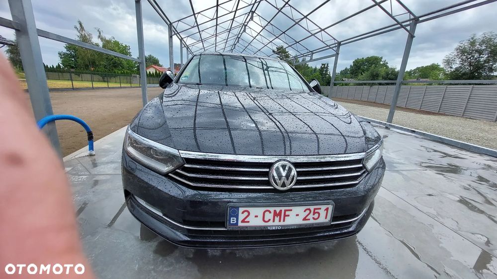 Volkswagen Passat - 8