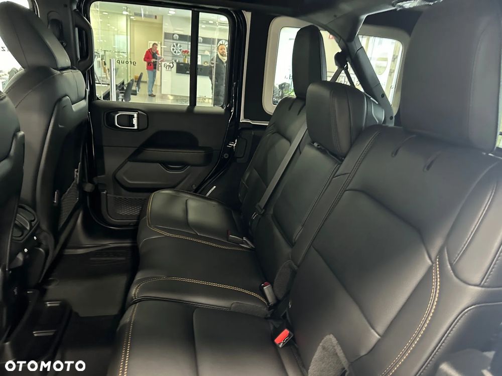 Jeep Wrangler Unlimited GME 2.0 Turbo Sahara - 11