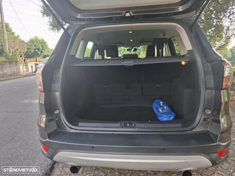 Ford Kuga - 9