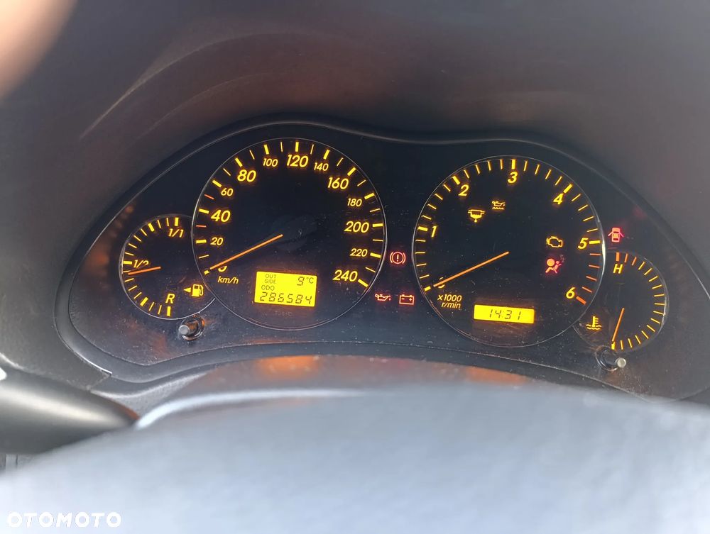 Toyota Avensis 2.0 D-4D Combi - 9