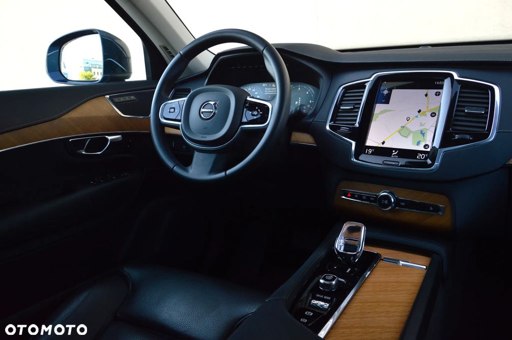 Volvo XC 90 - 20