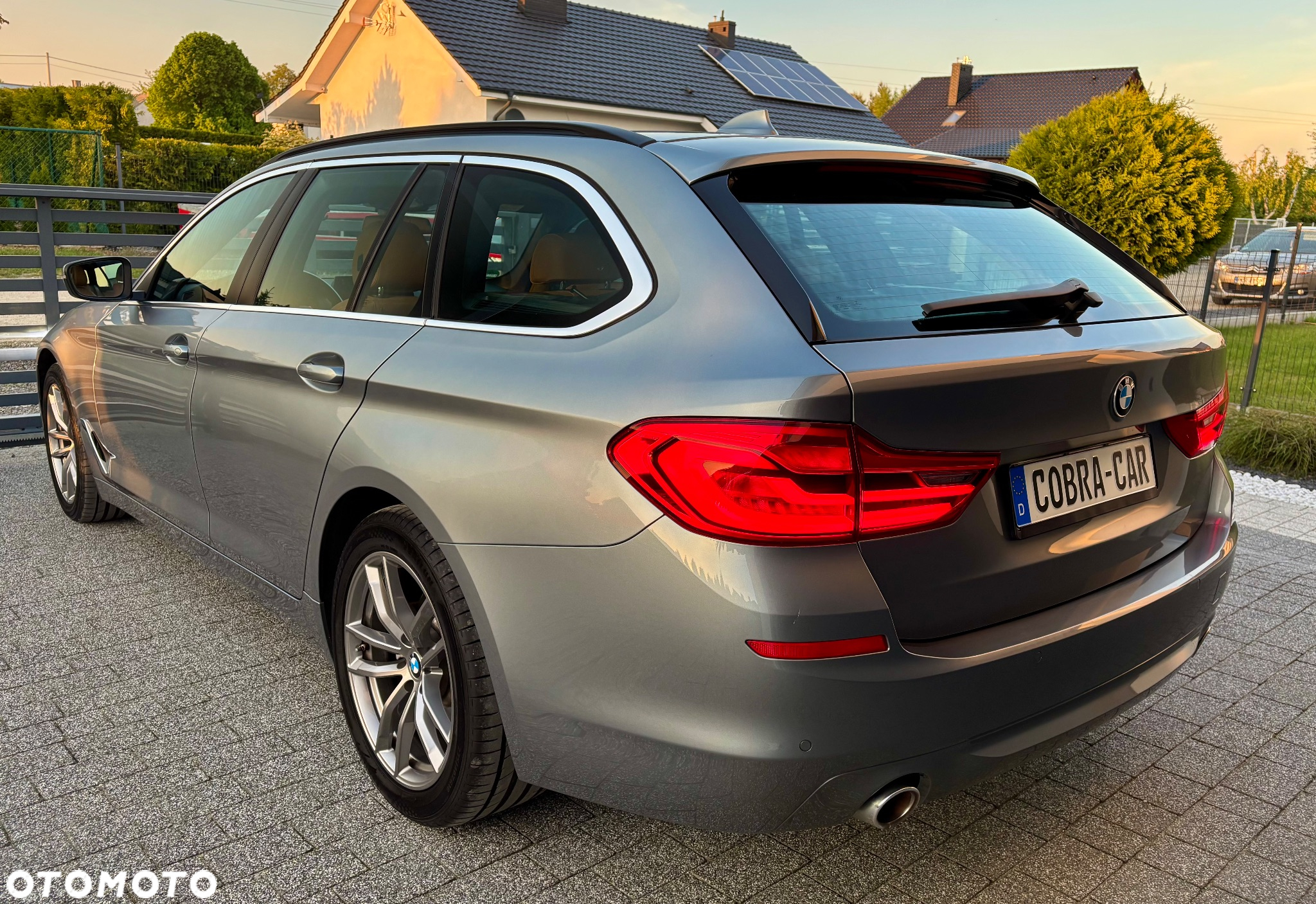 BMW Seria 5 520d Touring Luxury Line - 4