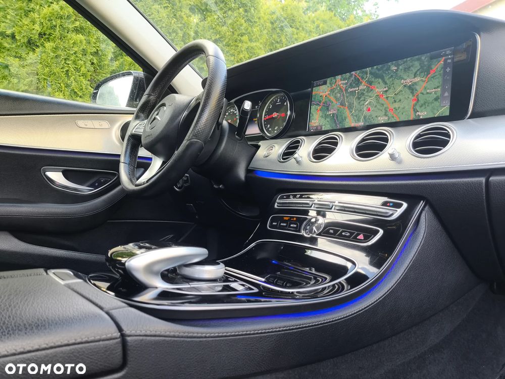 Mercedes-Benz Klasa E 220 d 9G-TRONIC Exclusive - 15