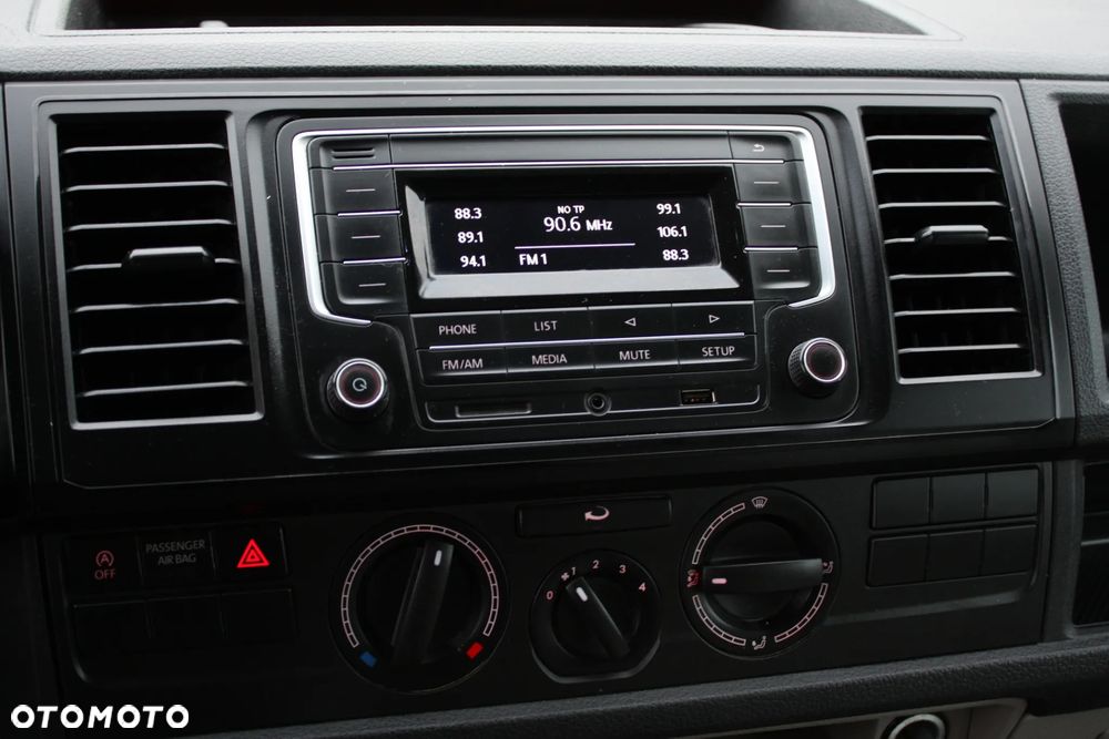 Volkswagen Transporter - 22