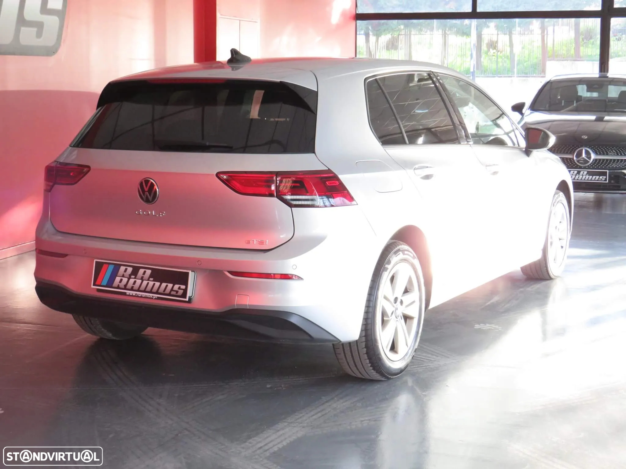 VW Golf 1.0 eTSI Life DSG - 6