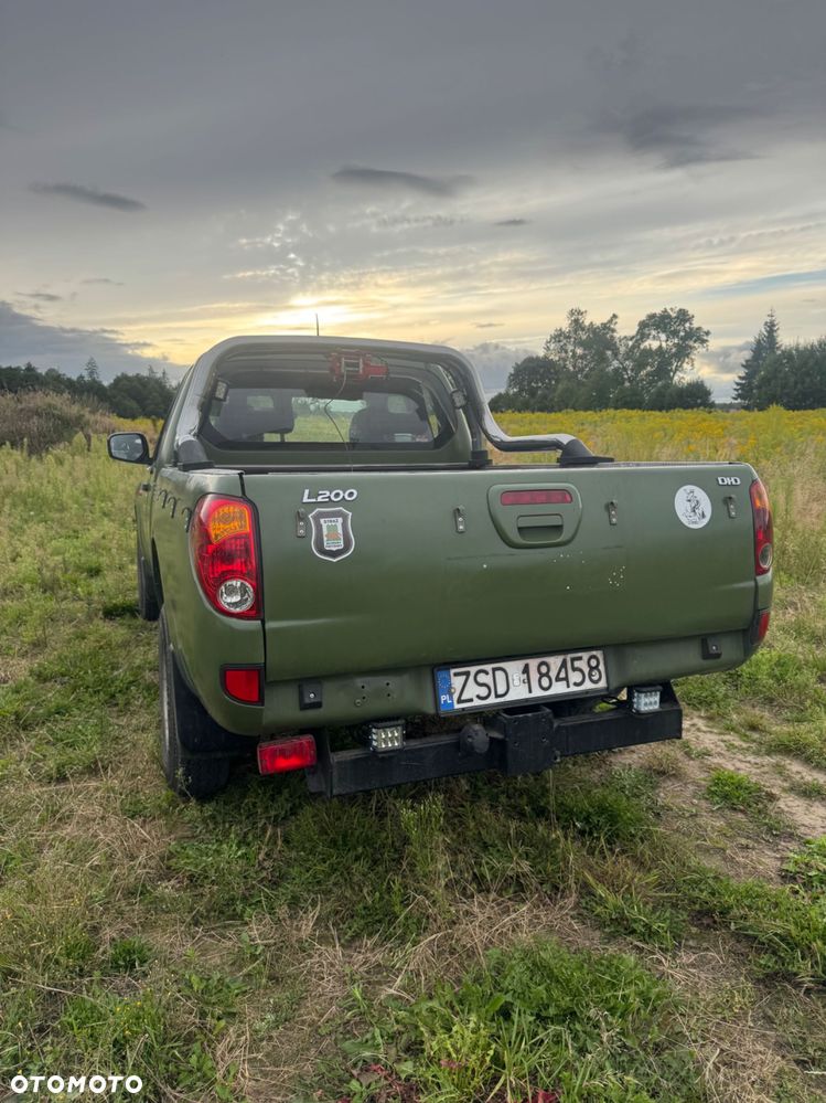 Mitsubishi L200 - 4