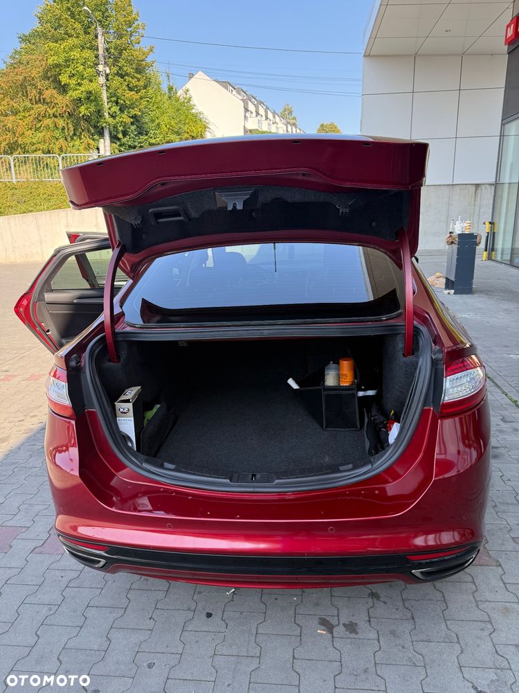 Ford Fusion 2.0 EcoBoost Titanium - 28