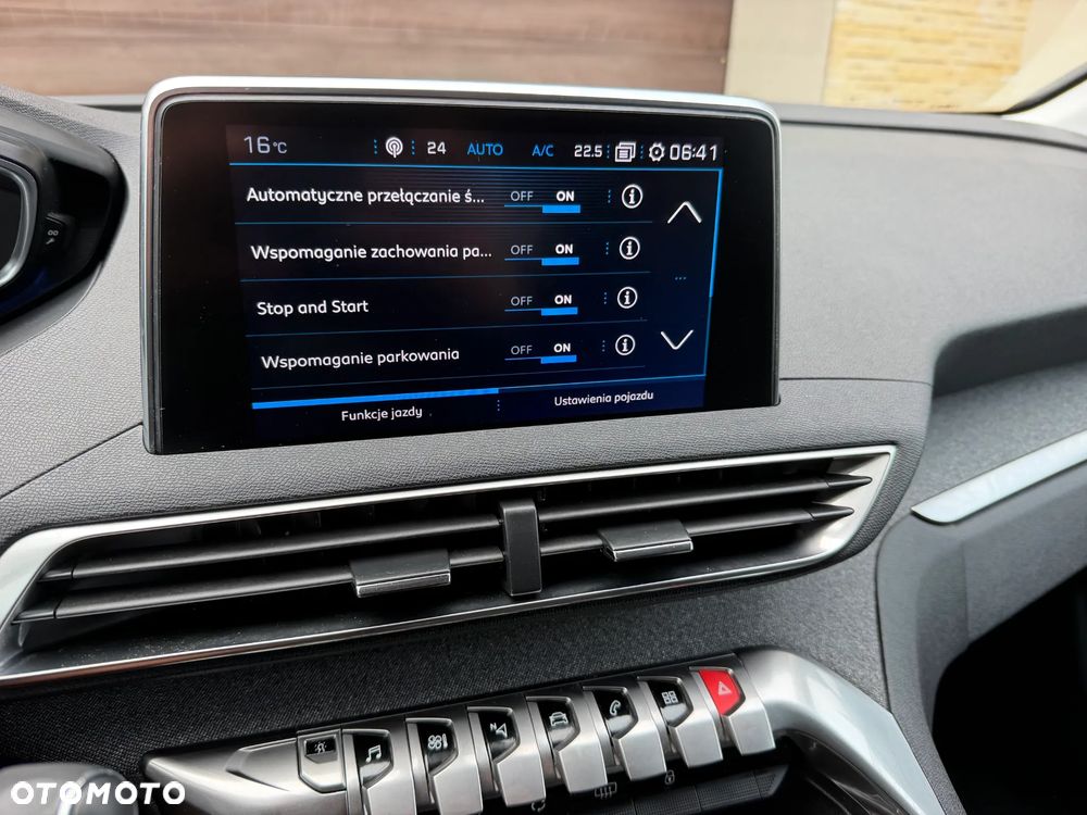 Peugeot 3008 1.2 PureTech Allure Pack S&S - 23
