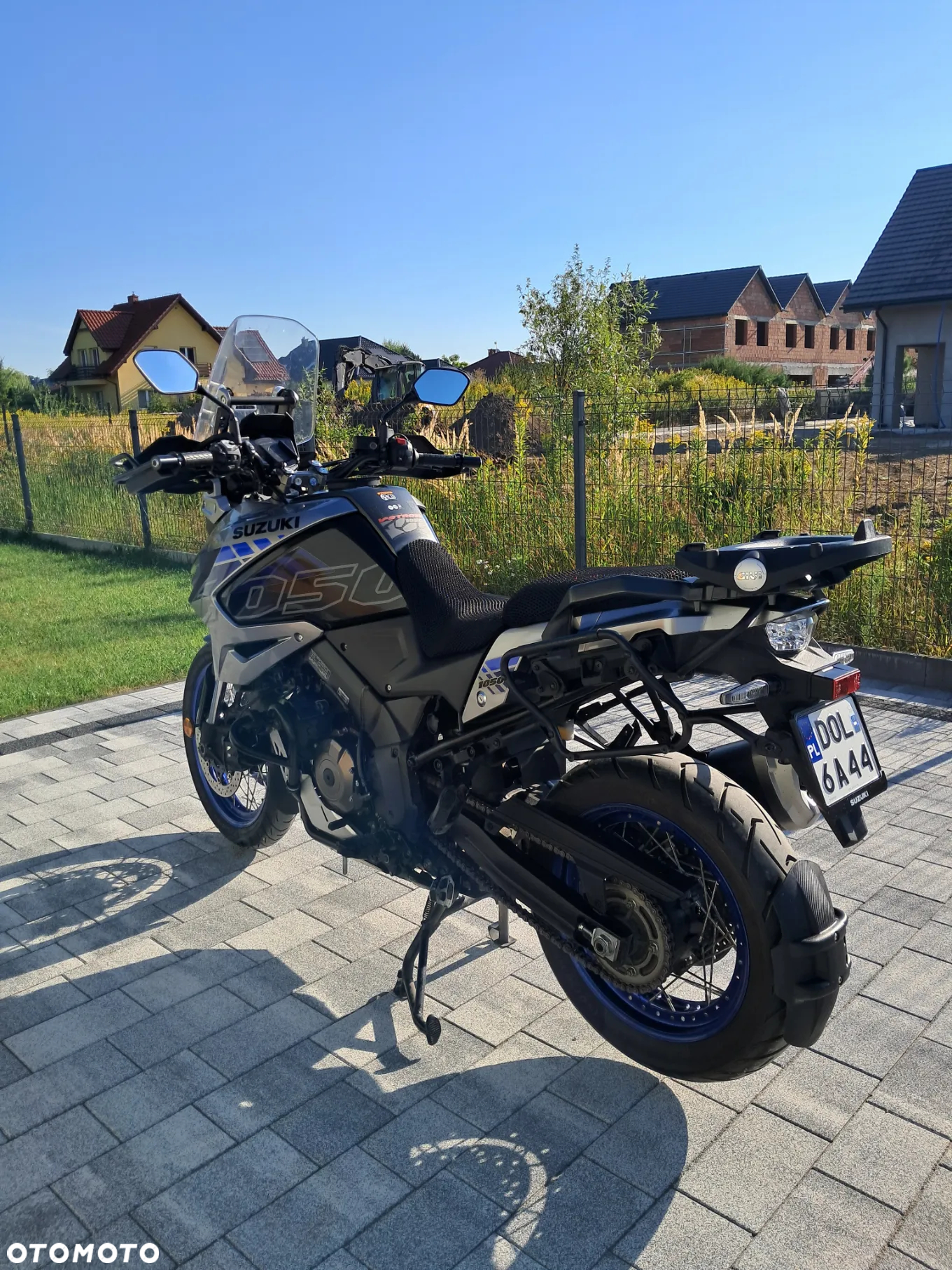 Suzuki V-STROM - 8