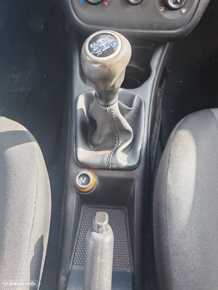 Fiat Punto 1.3 M-Jet Easy S&S - 10