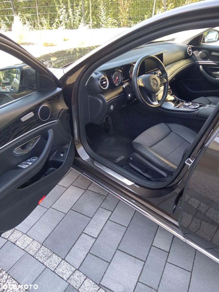 Mercedes-Benz Klasa E 200 9G-TRONIC Avantgarde - 24