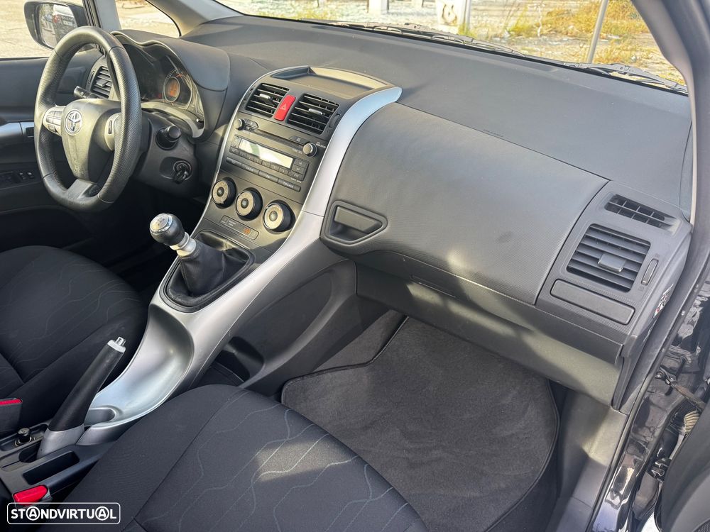 Toyota Auris 1.4 VVT-i AC - 10