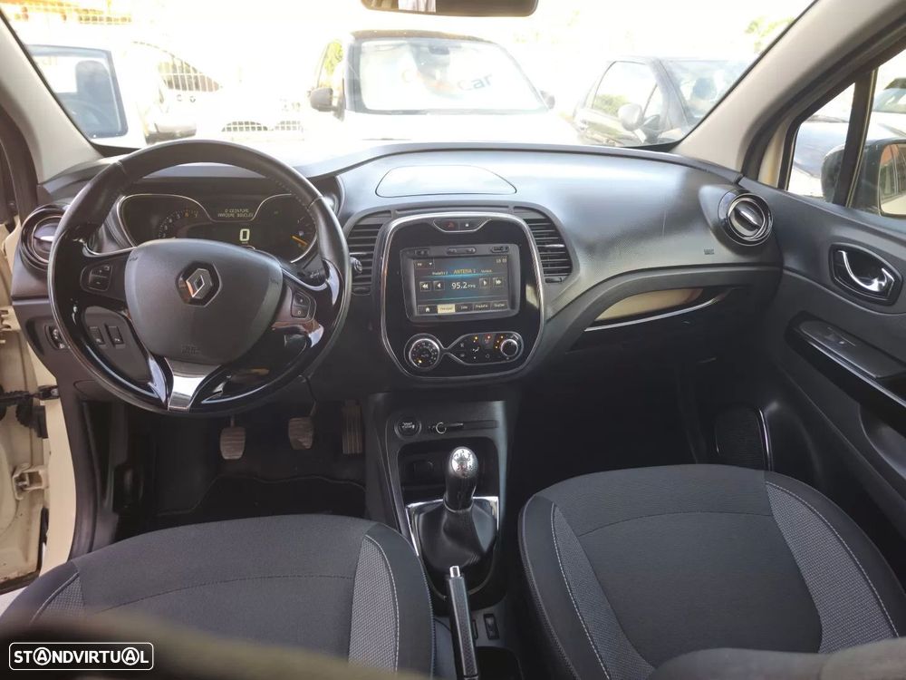 Renault Captur 0.9 TCE - 10