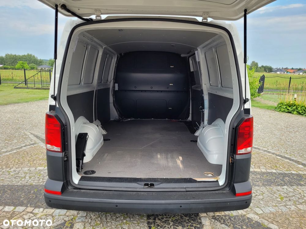 Volkswagen Transporter T6.1 - 22
