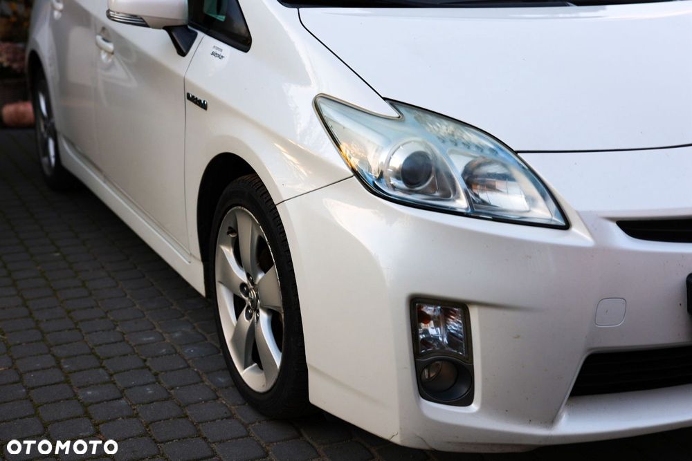 Toyota Prius (Hybrid) Comfort - 14