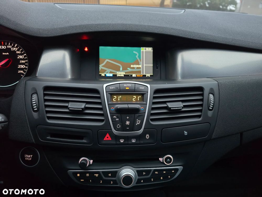 Renault Laguna 2.0 dCi FAP Initiale - 27