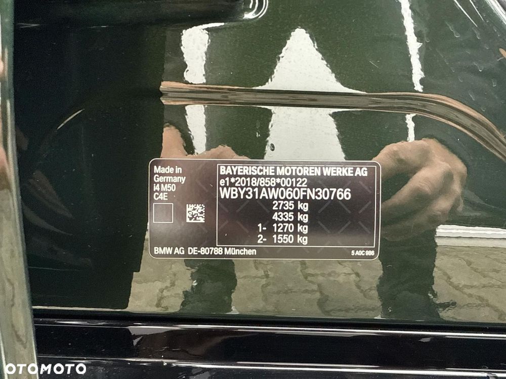 BMW i4 - 21
