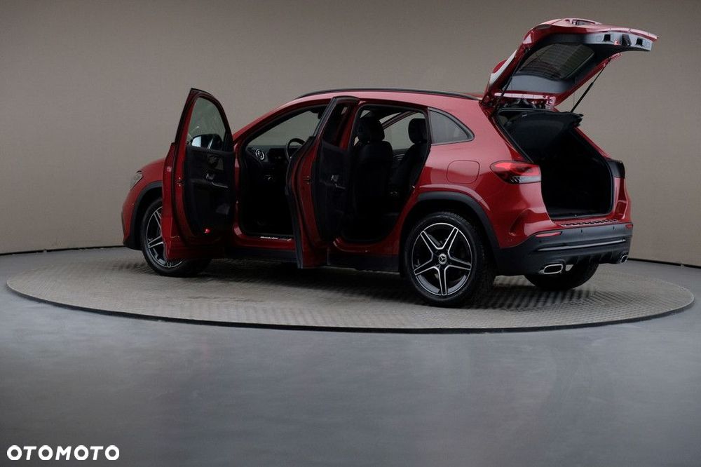 Mercedes-Benz GLA - 7