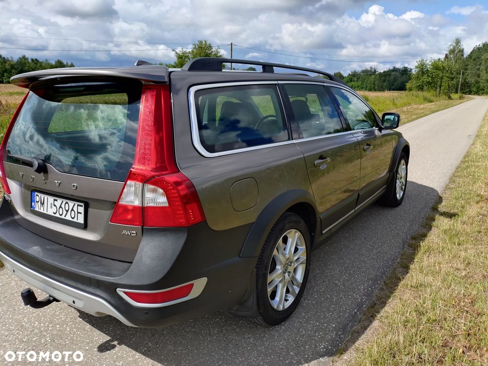 Volvo XC 70 D5 AWD Momentum - 7