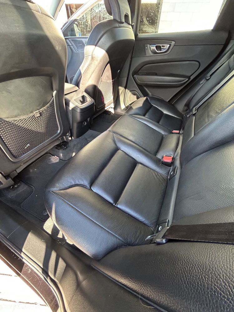 Volvo XC 60 T5 AWD Geartronic Momentum - 28