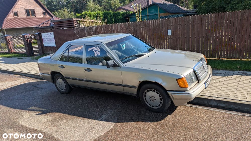 Mercedes-Benz W124 (1984-1993) - 1