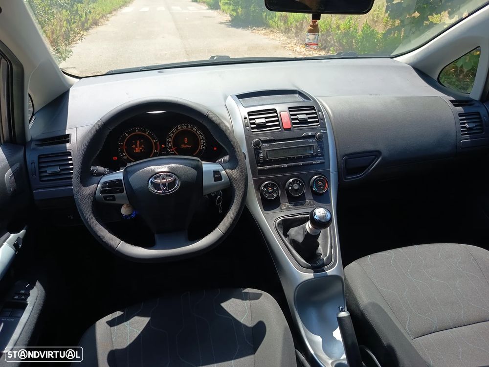 Toyota Auris 1.4 D-4D Comfort - 20