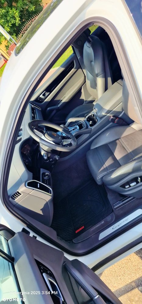 Porsche Cayenne Platinum Edition - 18