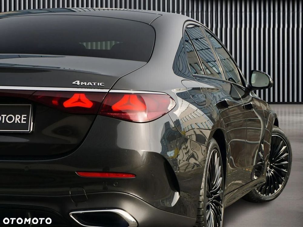 Mercedes-Benz Klasa E 220 d 4-Matic Exclusive - 11