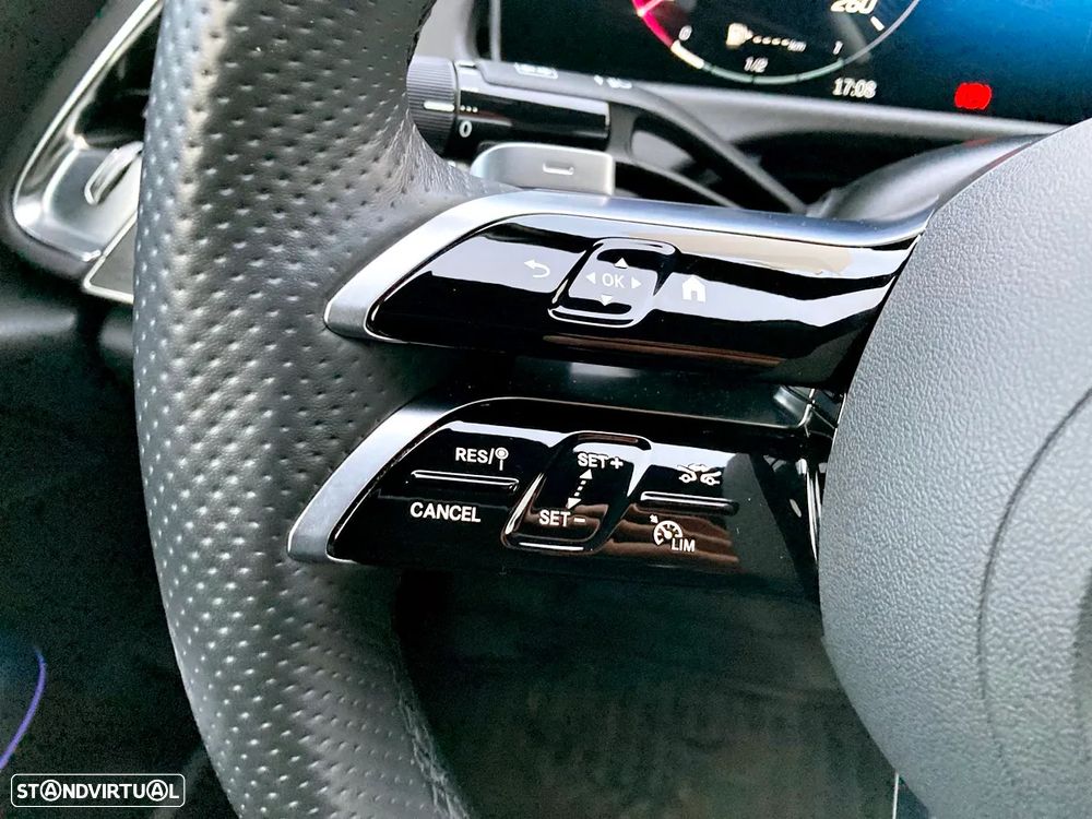 Mercedes-Benz E 300 e AMG Line - 16