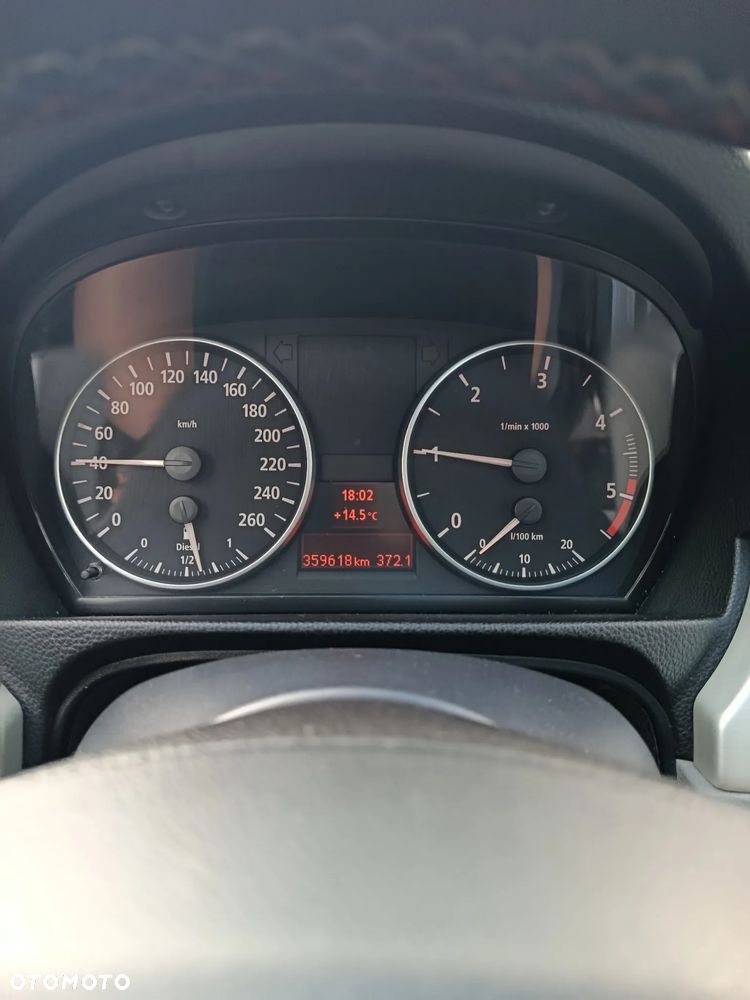 BMW Seria 3 320d - 11