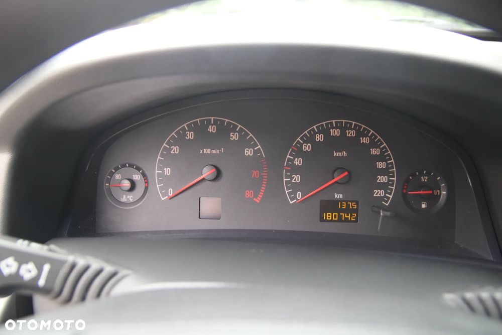 Opel Vectra 1.8 Club - 11