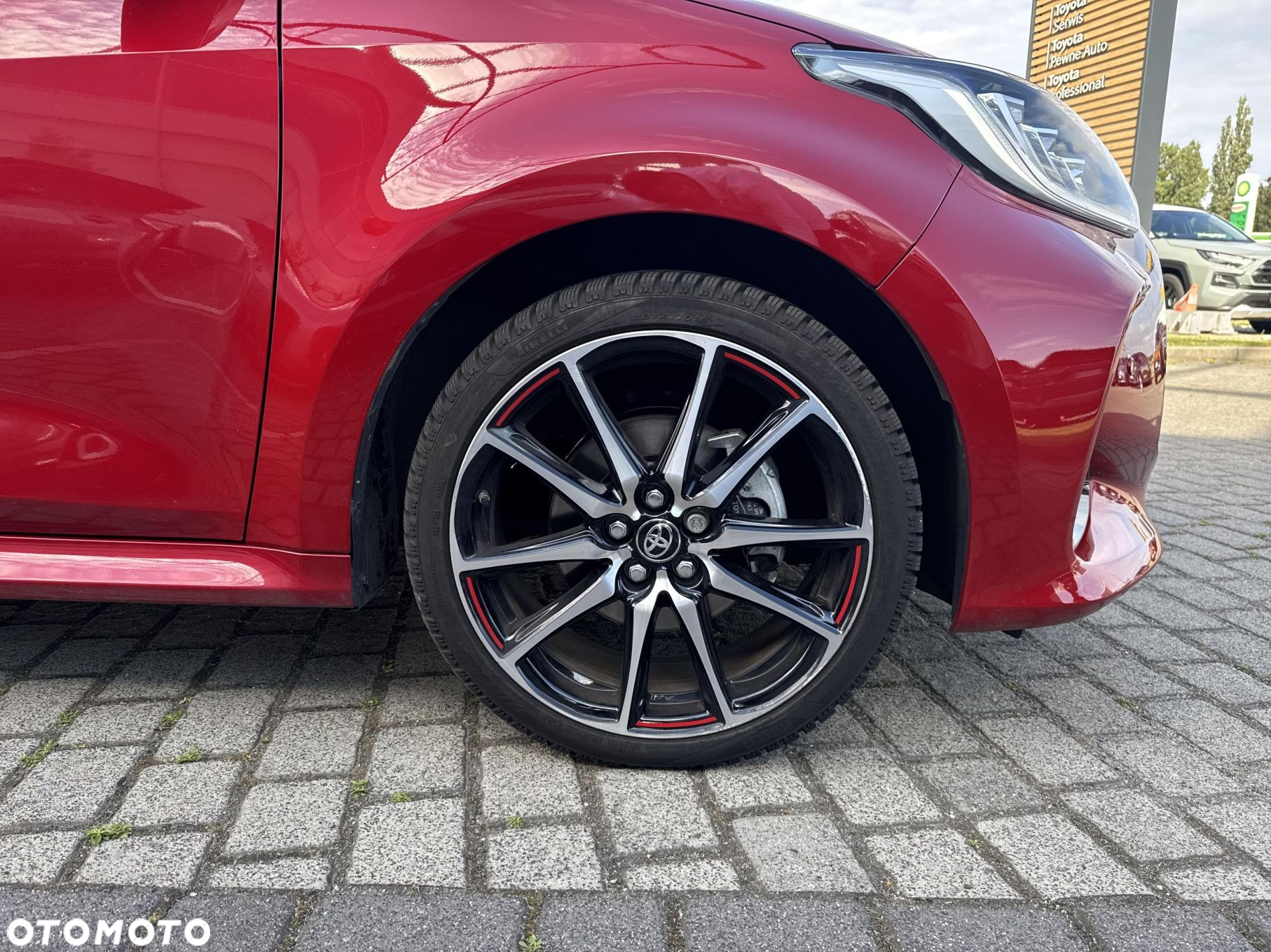 Toyota Yaris - 12